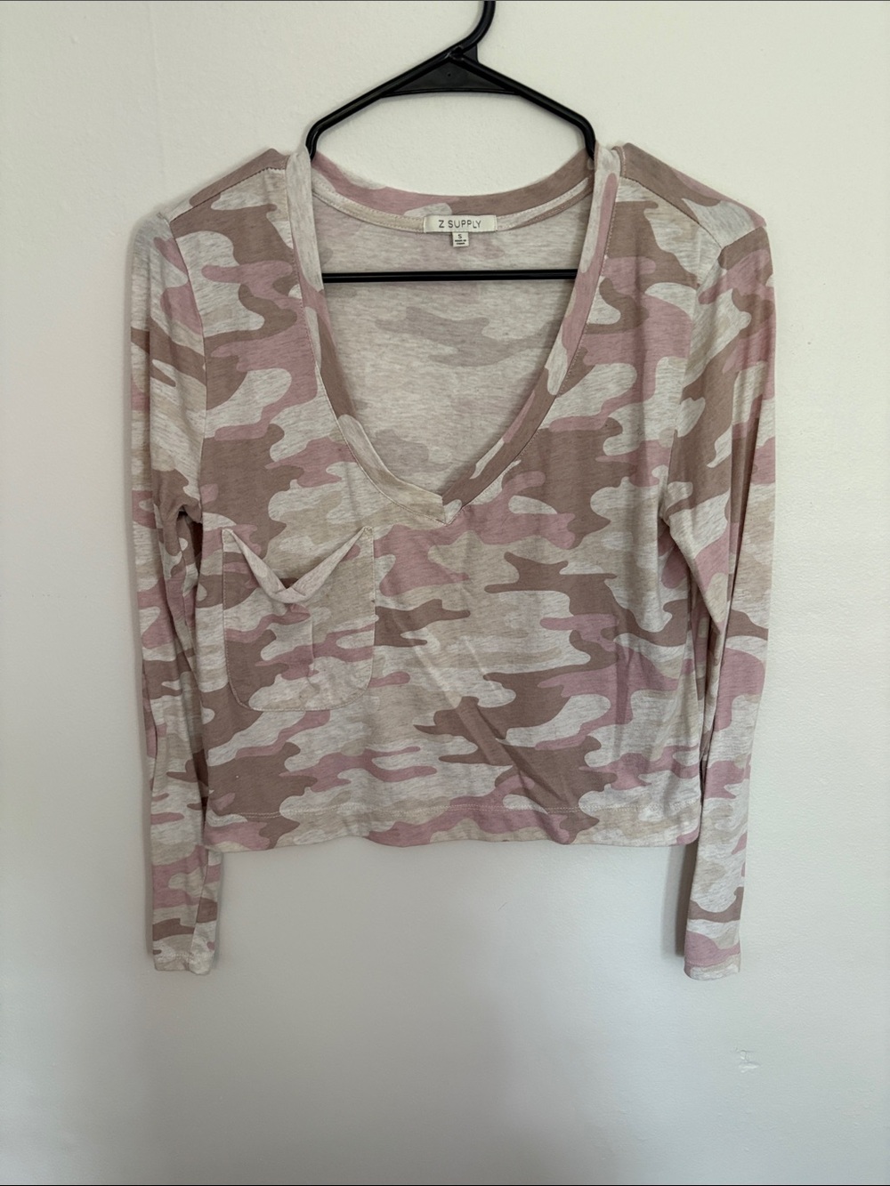 Z Supply Pink Beige Camo V-Neck Long Sleeve Top